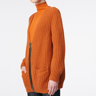sveter z upletu oranzovy